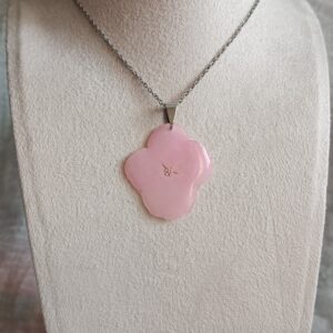 Dije de Hortensia rosa pastel